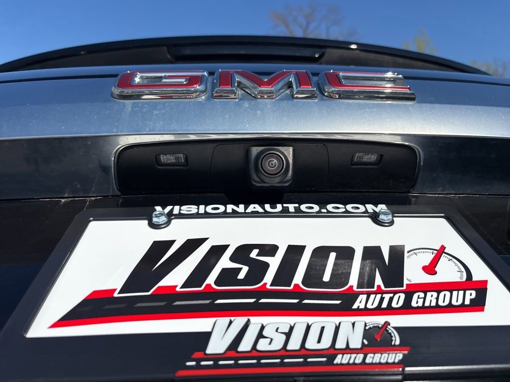 Used 2024 GMC Yukon Denali AWD/4WD image 17