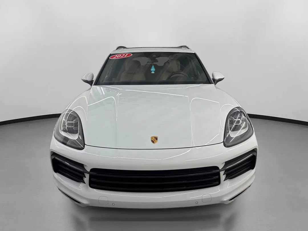 Used 2021 Porsche Cayenne AWD/4WD image 2
