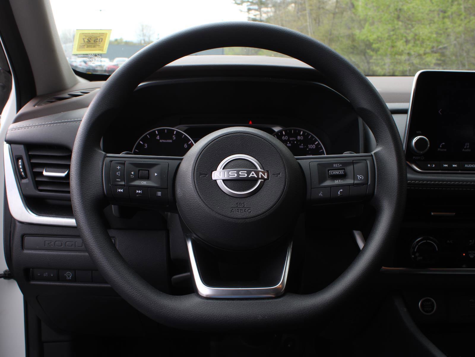 Used 2023 Nissan Rogue S AWD/4WD image 9