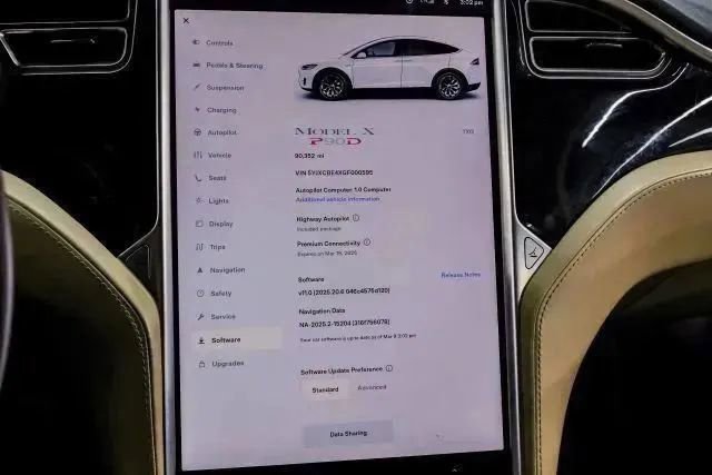 Used 2016 Tesla Model X Performance image 34