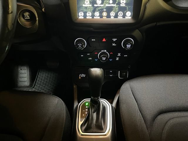 Used 2022 Jeep Renegade Latitude w/ Convenience Group AWD/4WD image 23