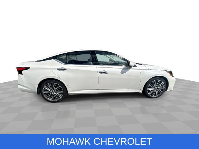 Used 2024 Nissan Altima 2.5 SL FWD image 9