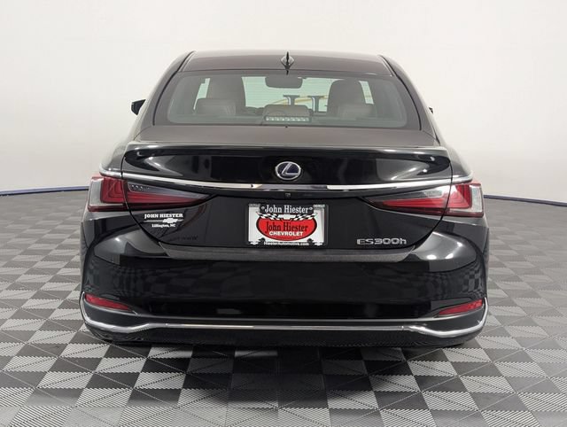 Used 2022 Lexus ES 300h Ultra Luxury w/ Protection Package (P3) FWD image 6