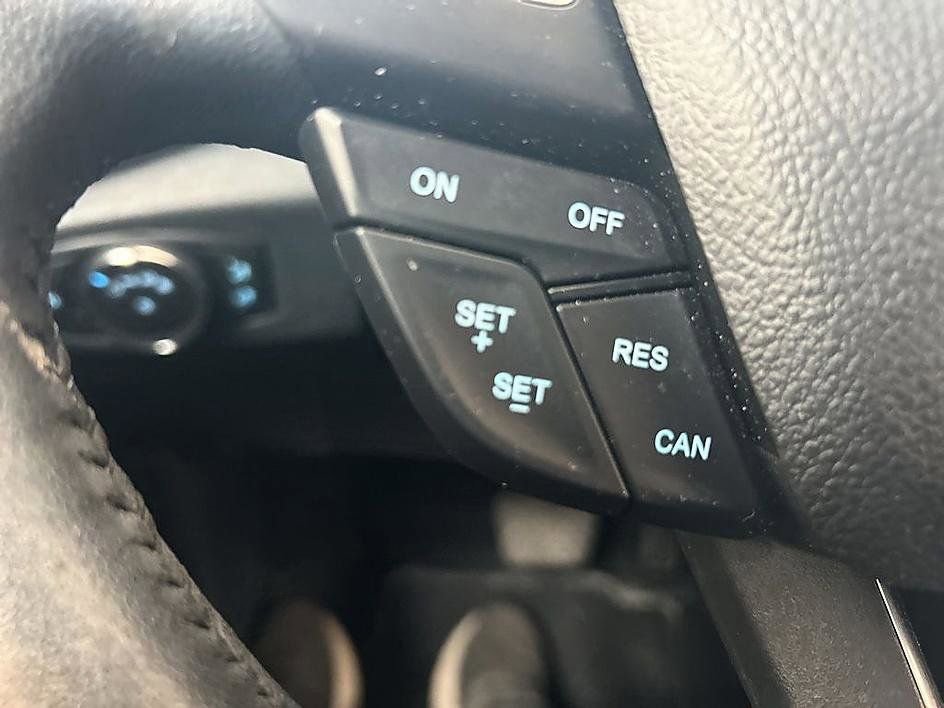 Used 2022 Ford EcoSport Titanium AWD/4WD image 16