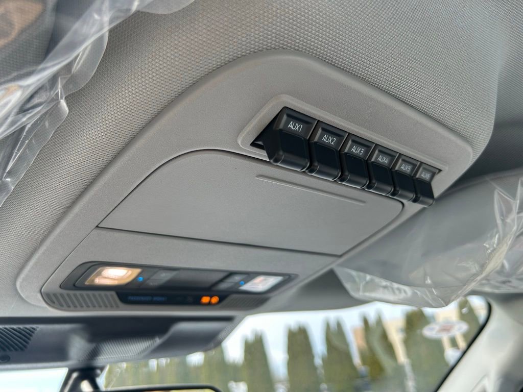 New 2026 Ford F250 XL w/ XL Chrome Package image 17