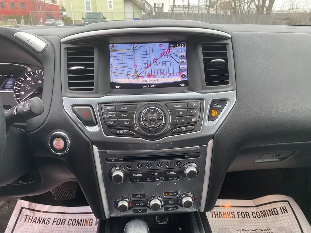Used 2019 Nissan Pathfinder SL image 11