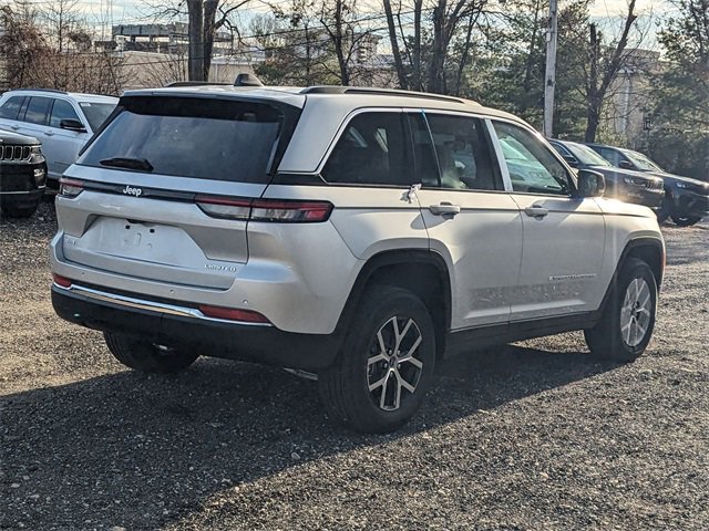 New 2025 Jeep Grand Cherokee Limited image 3