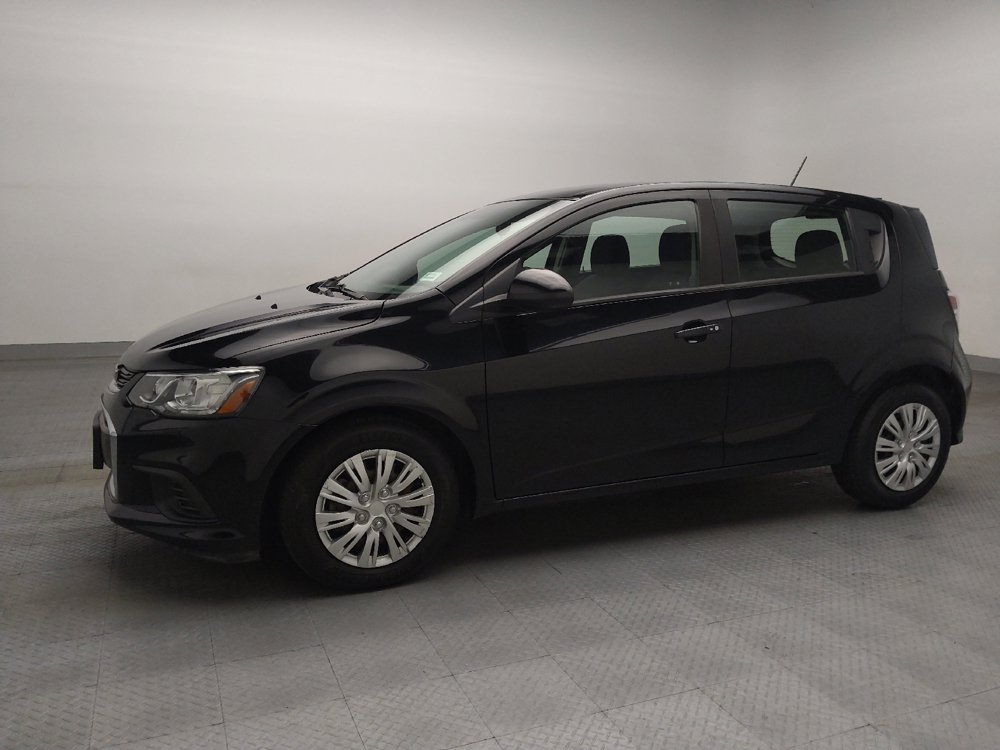 Used 2020 Chevrolet Sonic LT FWD image 2