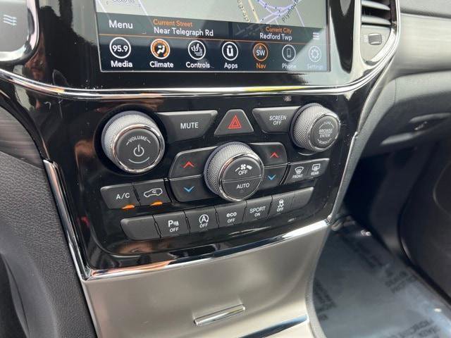 Certified 2021 Jeep Grand Cherokee Laredo X image 21