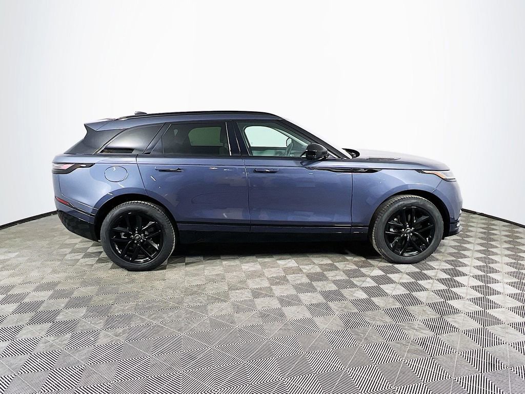 Used 2025 Land Rover Range Rover Velar Dynamic SE AWD/4WD image 4