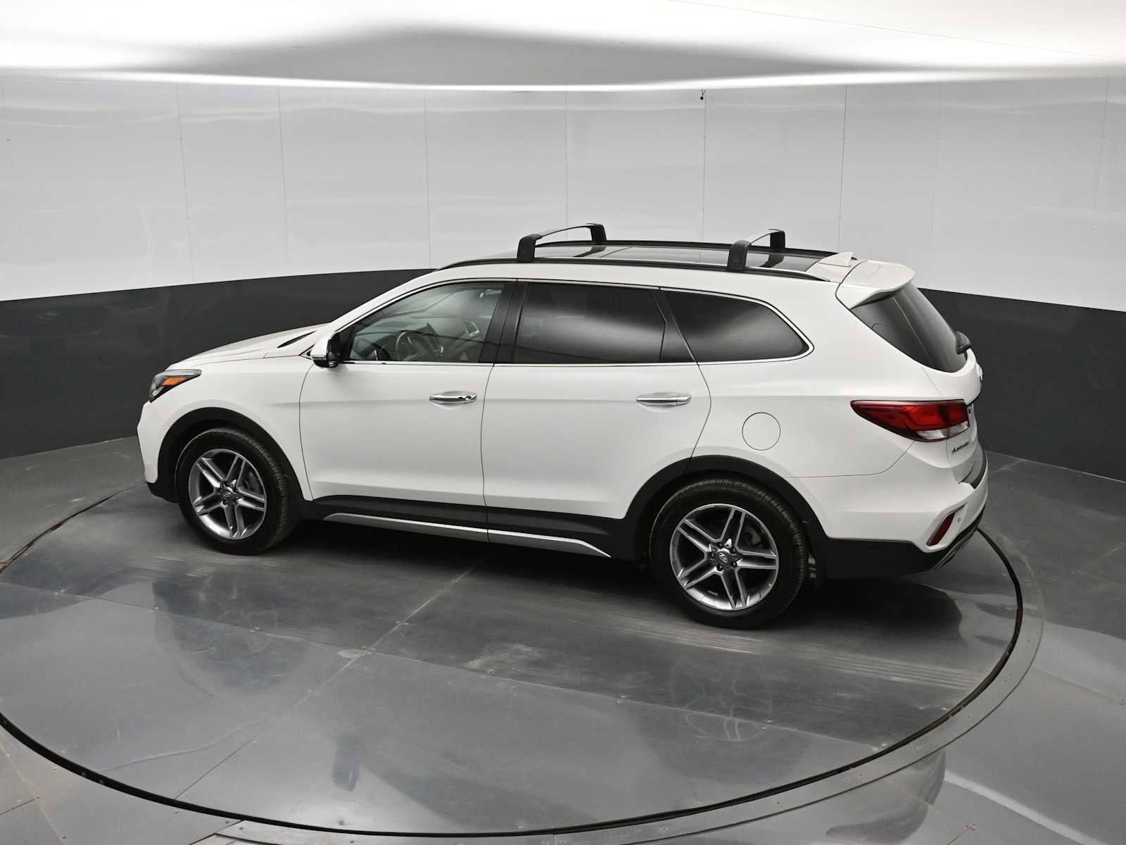 Used 2017 Hyundai Santa Fe Limited AWD/4WD image 26