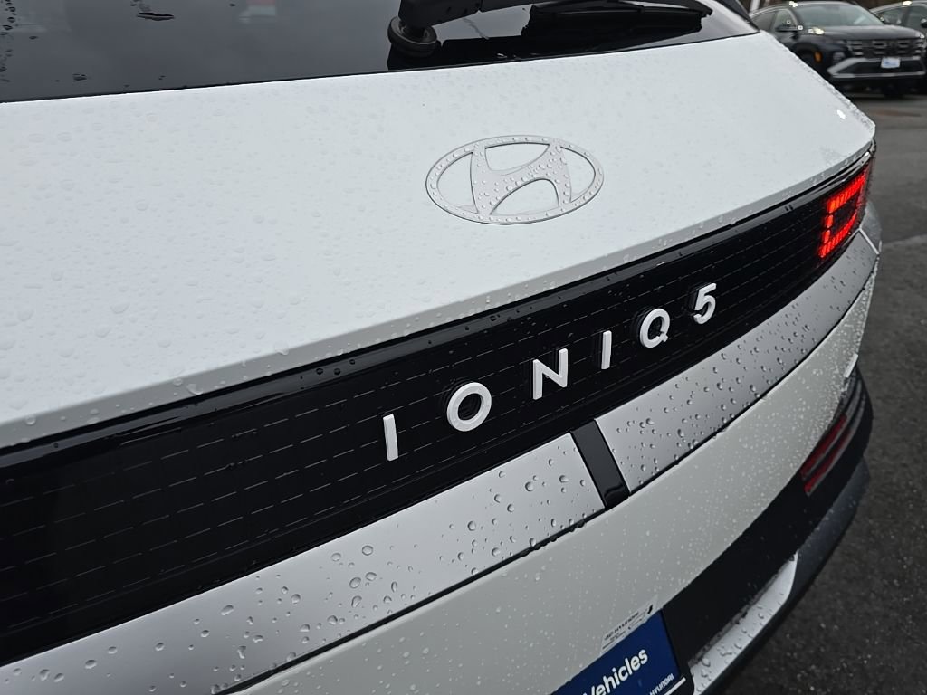 Certified 2025 Hyundai Ioniq 5 SEL image 34