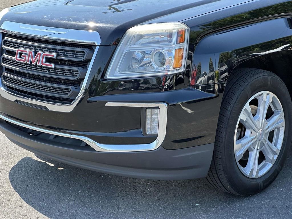 Used 2017 GMC Terrain SLE w/ Driver Alert Package I FWD image 6