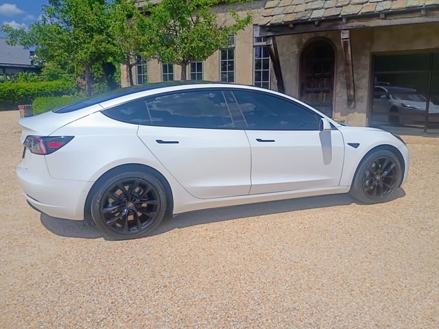 Used 2020 Tesla Model 3 Standard Range RWD image 15