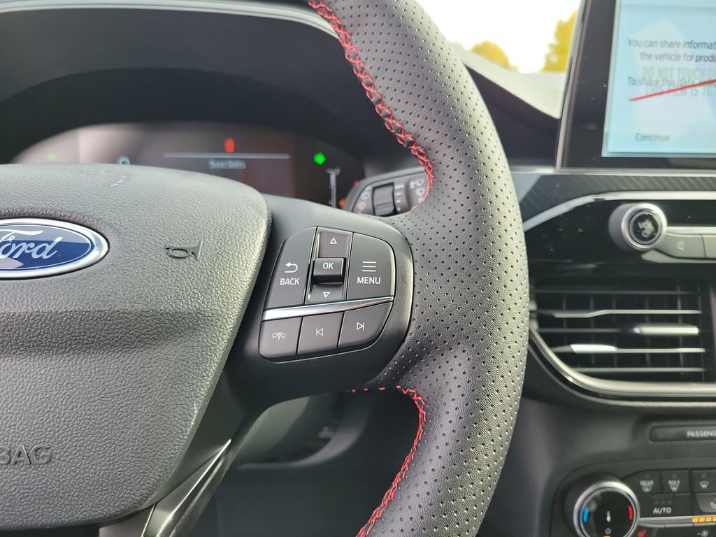 New 2026 Ford Escape ST-Line w/ Cold Weather Package image 24