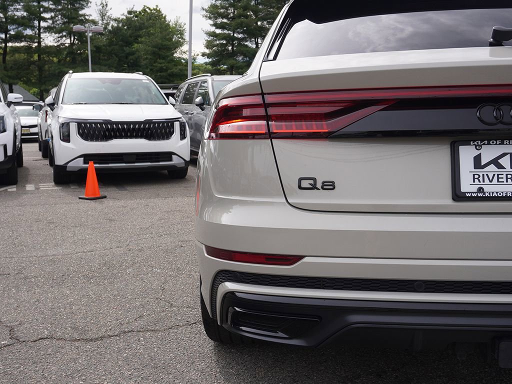 Used 2023 Audi Q8 Prestige AWD/4WD image 18