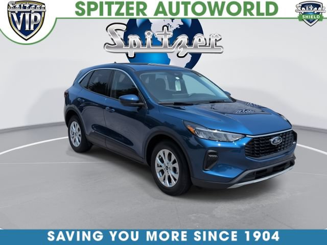 Used 2023 Ford Escape Active w/ Tech Pack #2 FWD image 2