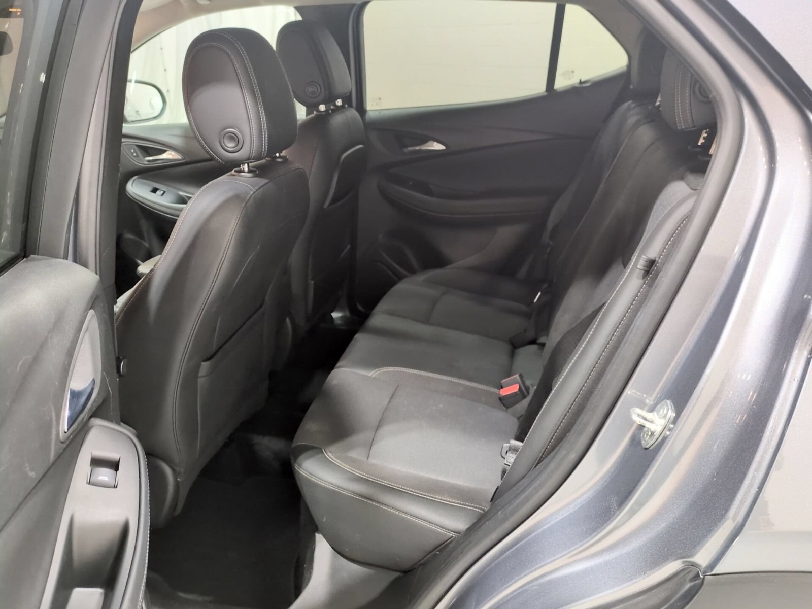 Used 2022 Buick Encore GX Preferred w/ Cold Weather Comfort Package AWD/4WD image 13