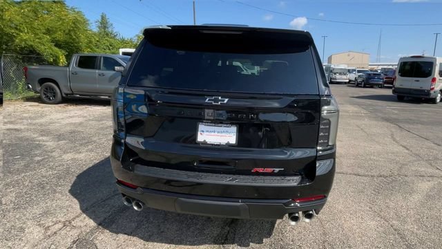 New 2026 Chevrolet Suburban RST w/ RST Capability Package AWD/4WD image 9