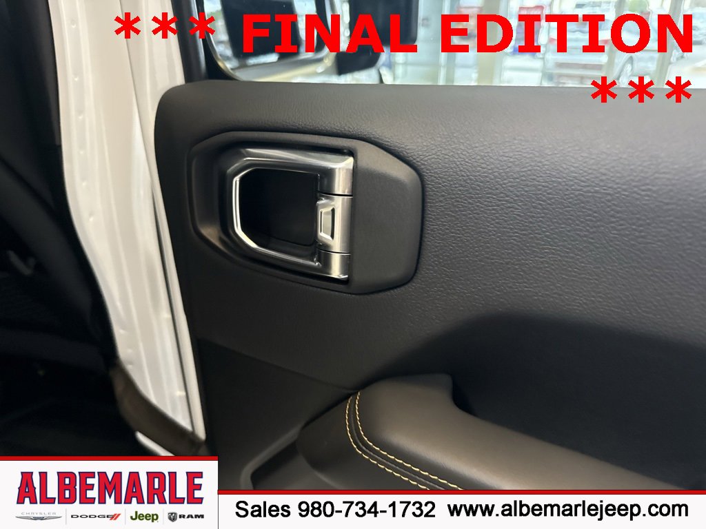 Used 2025 Jeep Wrangler Unlimited Rubicon 392 image 35