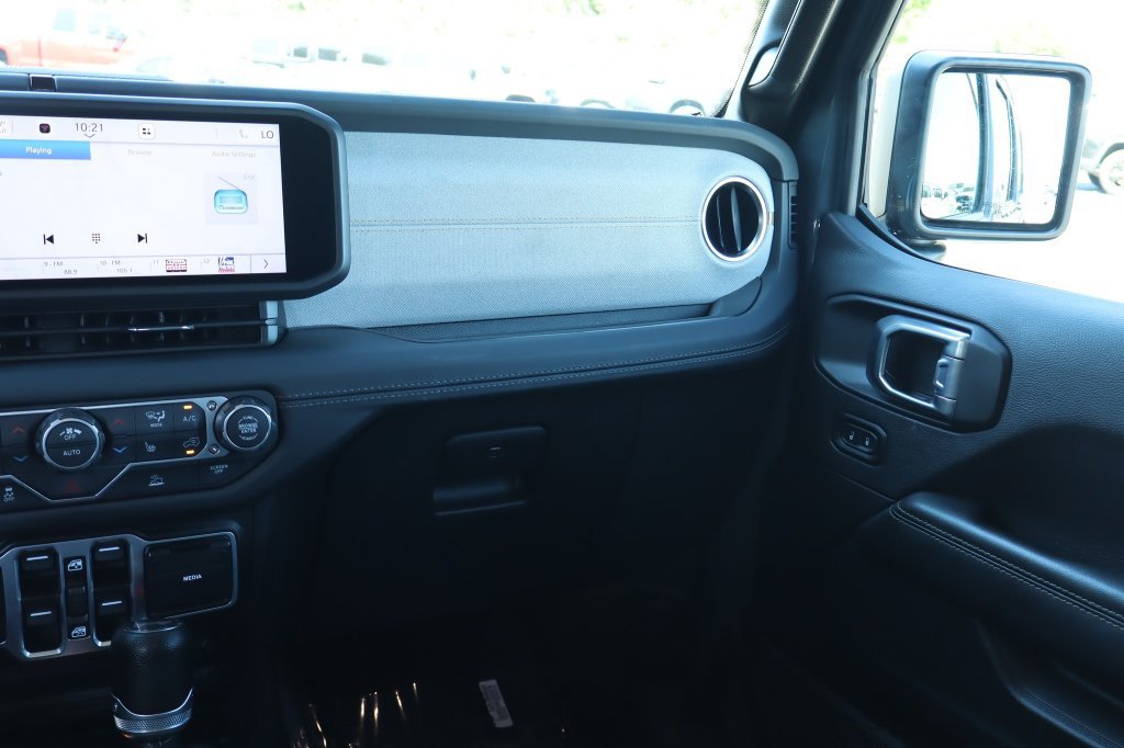 Certified 2026 Jeep Wrangler Unlimited Sahara AWD/4WD image 30