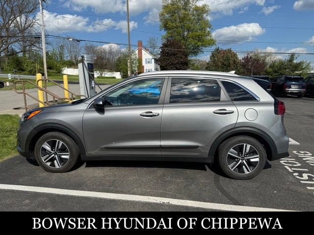 Used 2022 Kia Niro LXS FWD image 4
