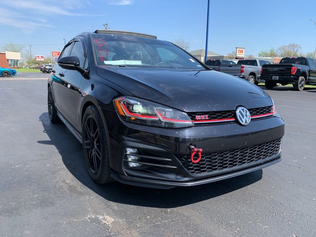 Used 2018 Volkswagen GTI SE FWD image 1