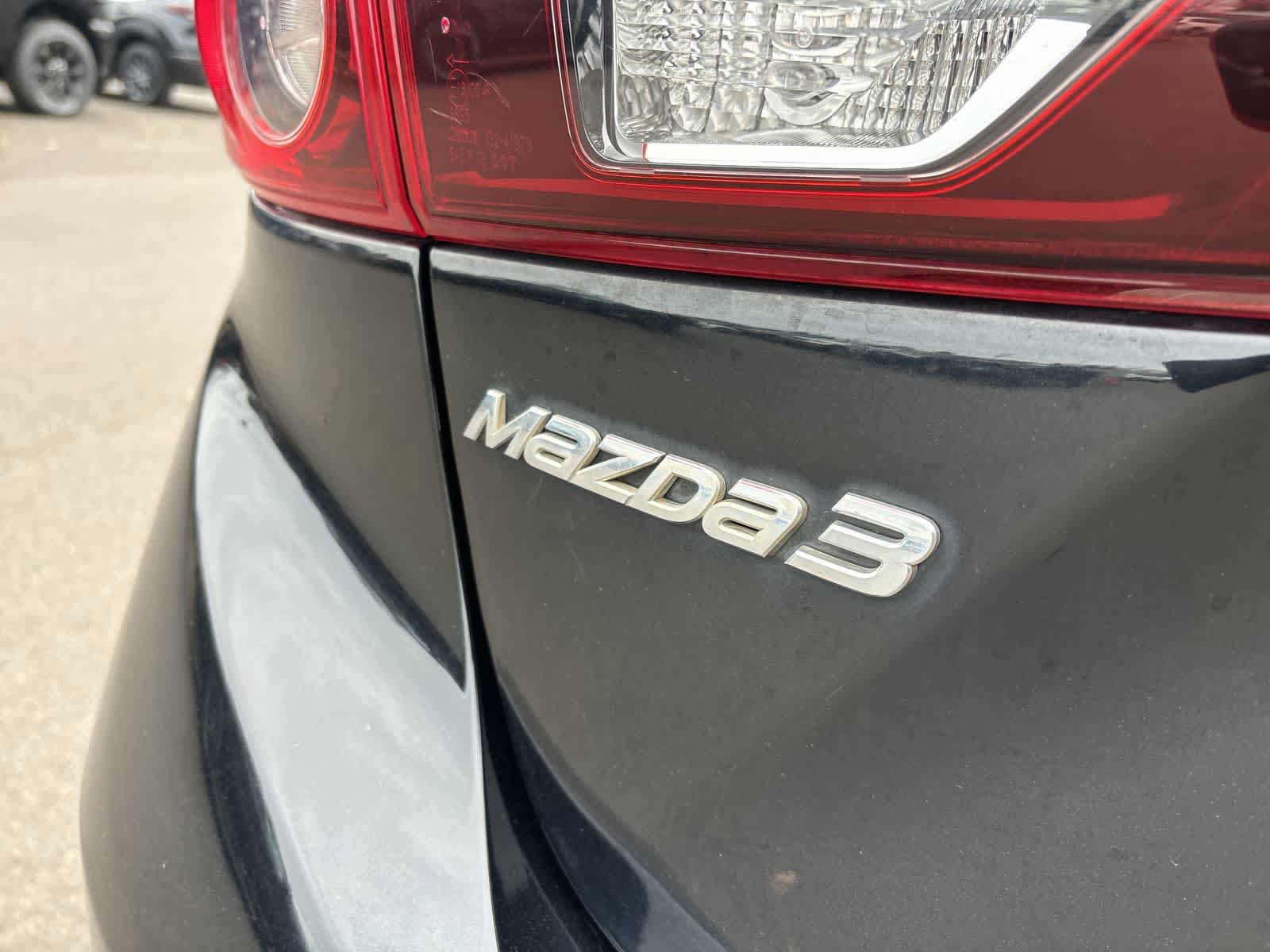 Used 2018 MAZDA MAZDA3 Touring image 5