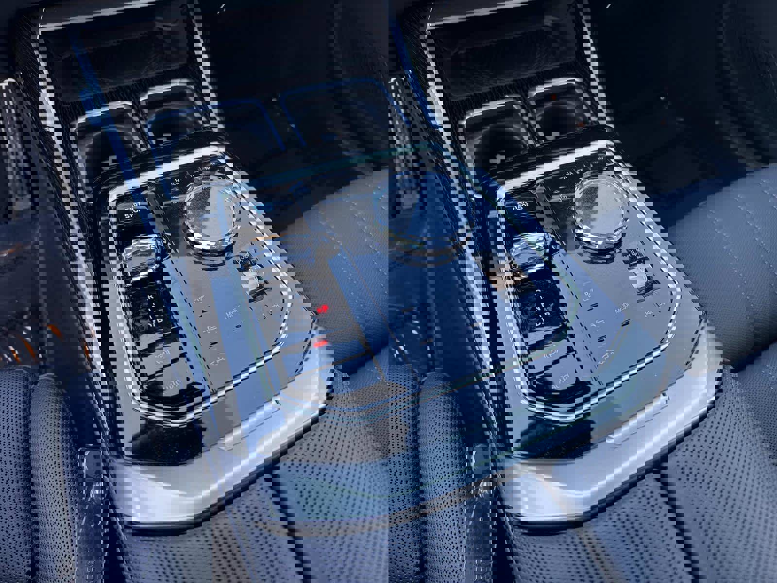 Certified 2025 BMW i7 eDrive50 w/ M Sport Package image 26