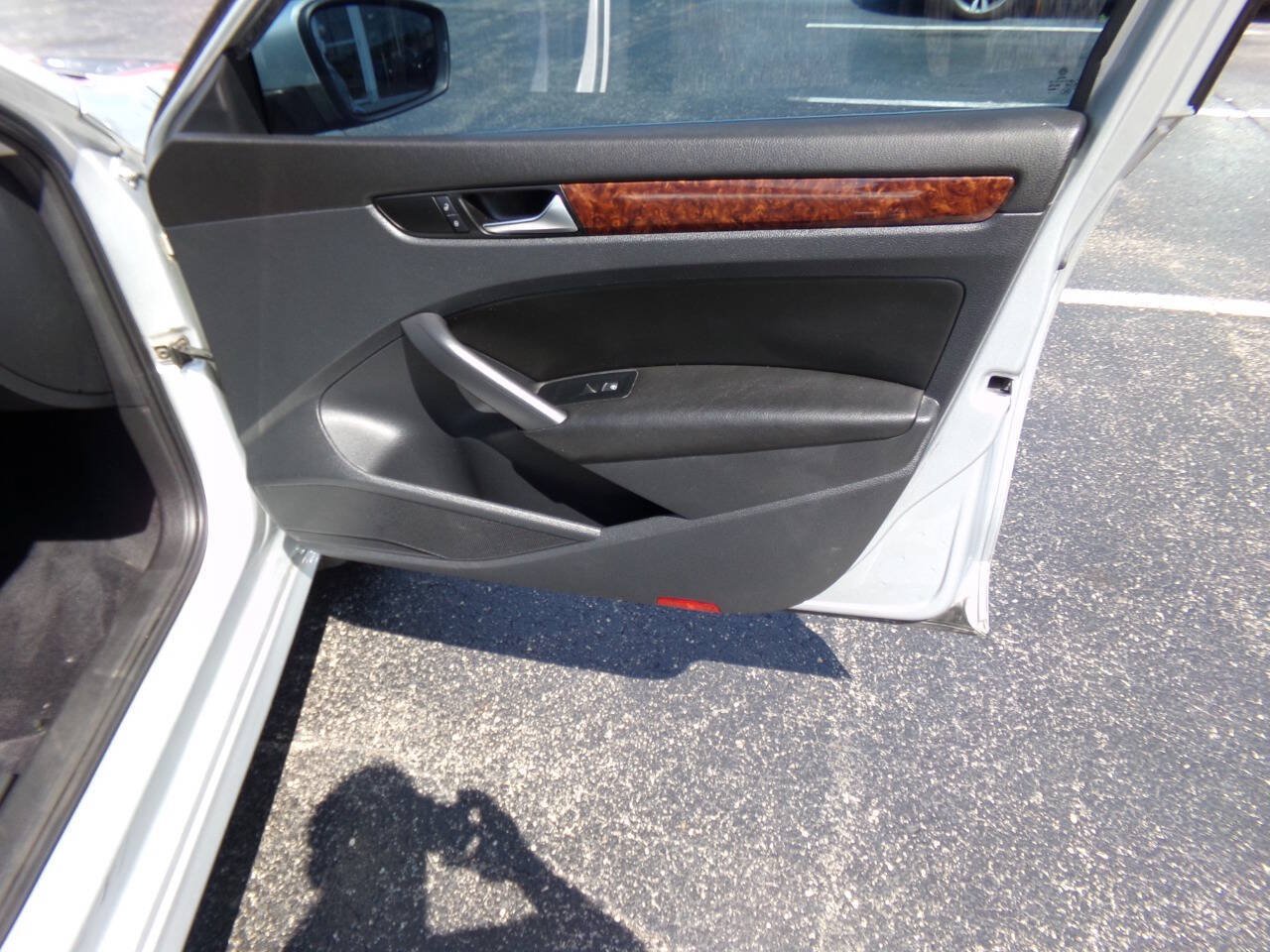 Used 2013 Volkswagen Passat TDI SEL Premium FWD image 30