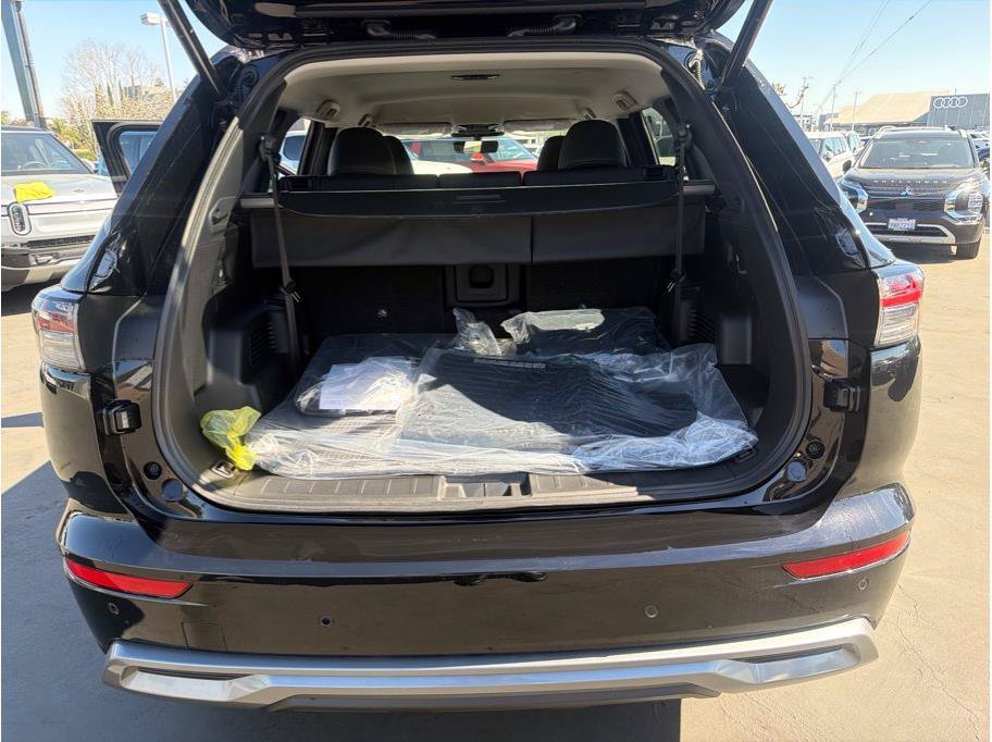New 2026 Mitsubishi Outlander SE FWD image 25