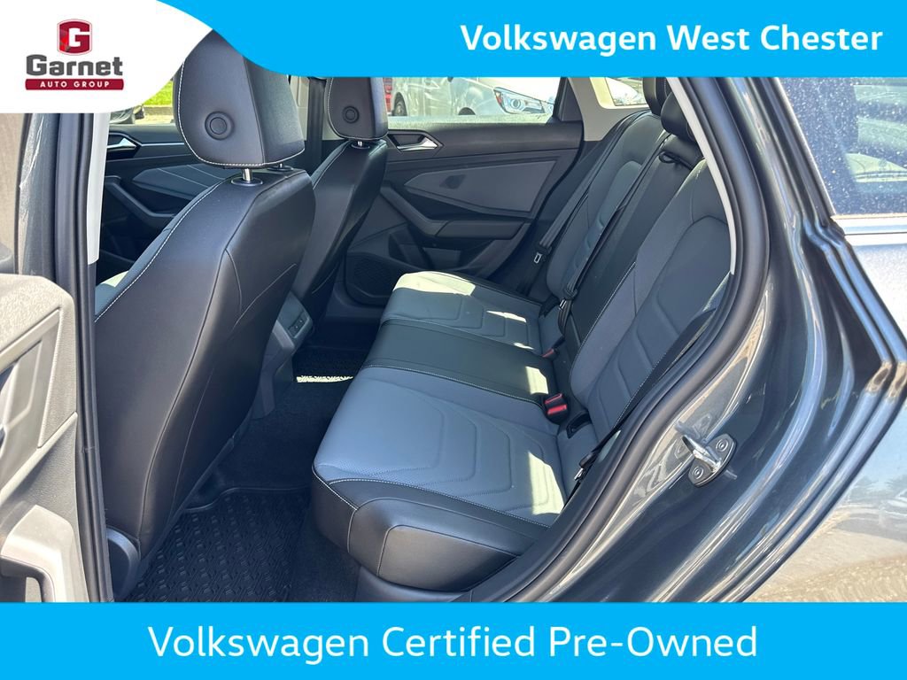 Used 2025 Volkswagen Jetta SEL FWD image 31