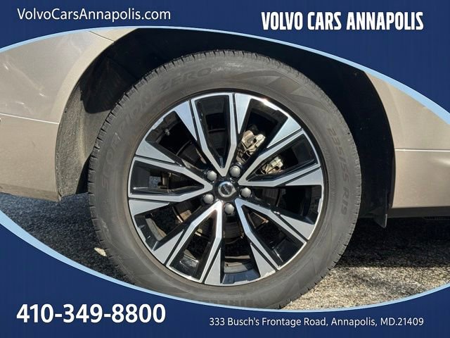 Certified 2025 Volvo XC60 B5 Plus image 9