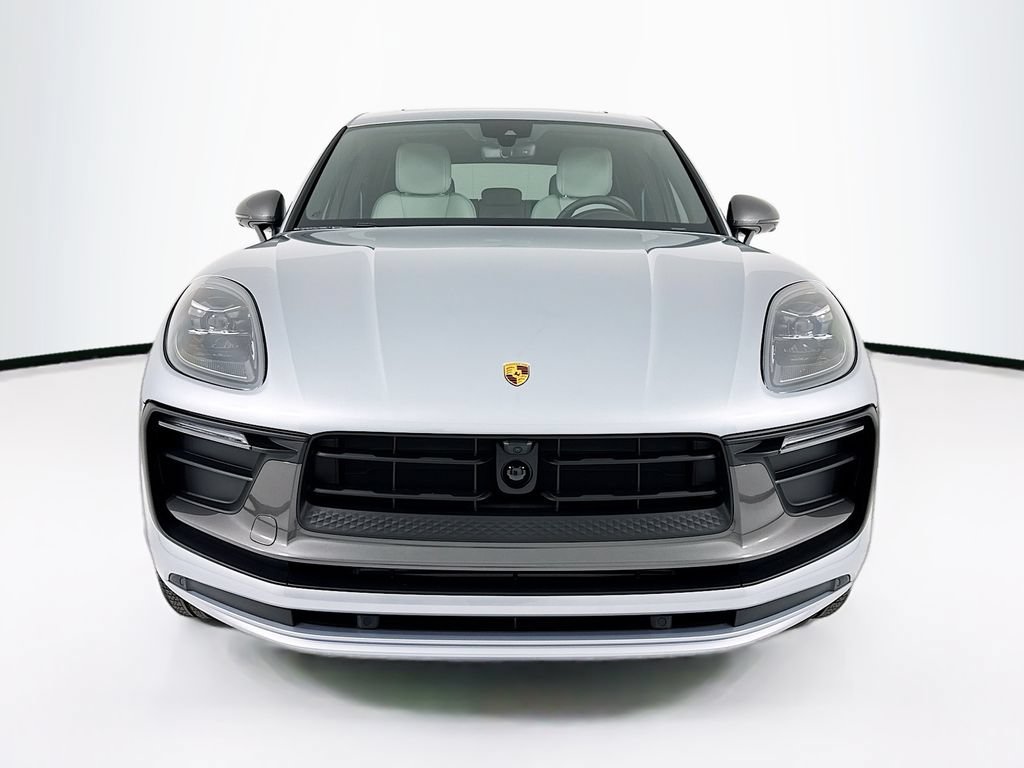 New 2026 Porsche Macan AWD/4WD image 6