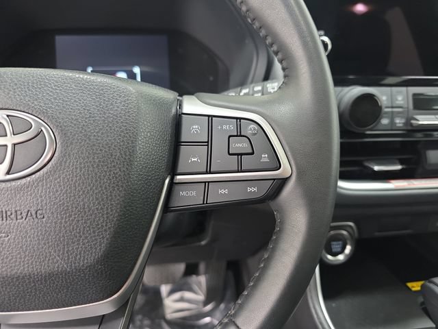 Certified 2025 Toyota Grand Highlander AWD image 15
