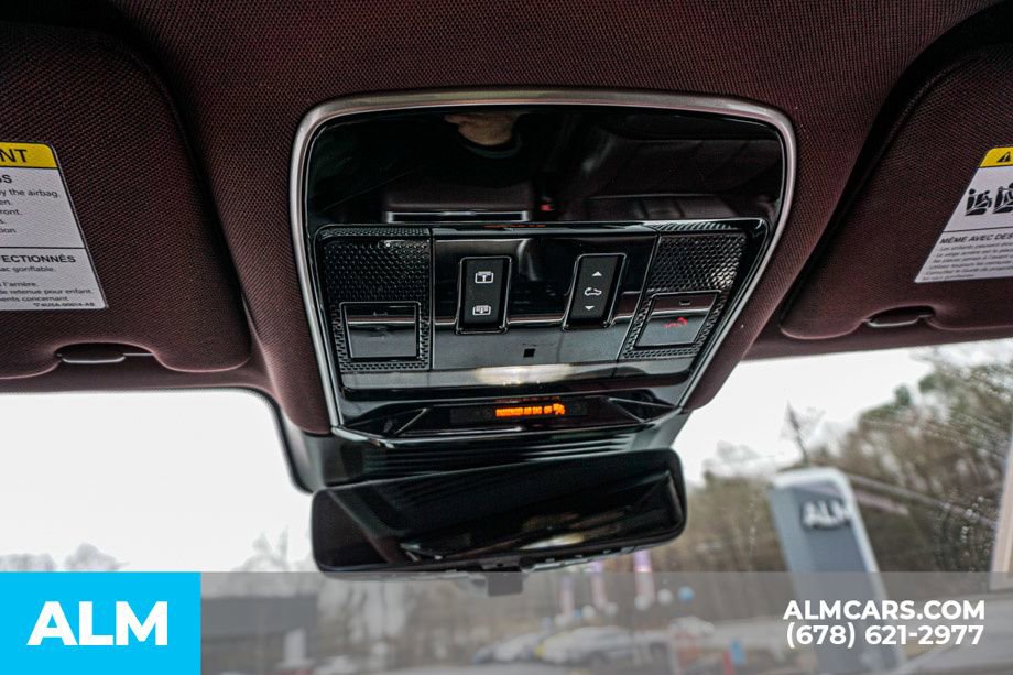 Used 2023 Land Rover Range Rover SE image 32