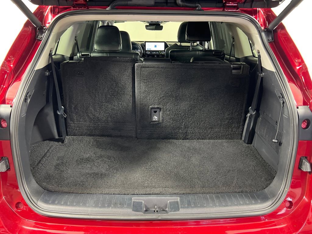 Used 2023 Toyota Highlander XLE image 19