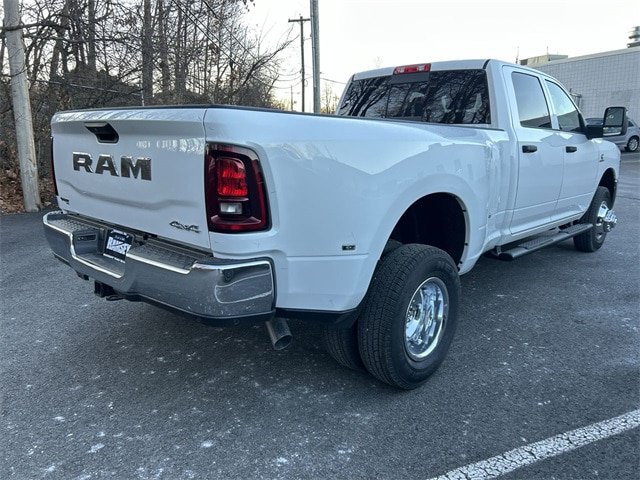New 2026 RAM 3500 Tradesman AWD/4WD image 8