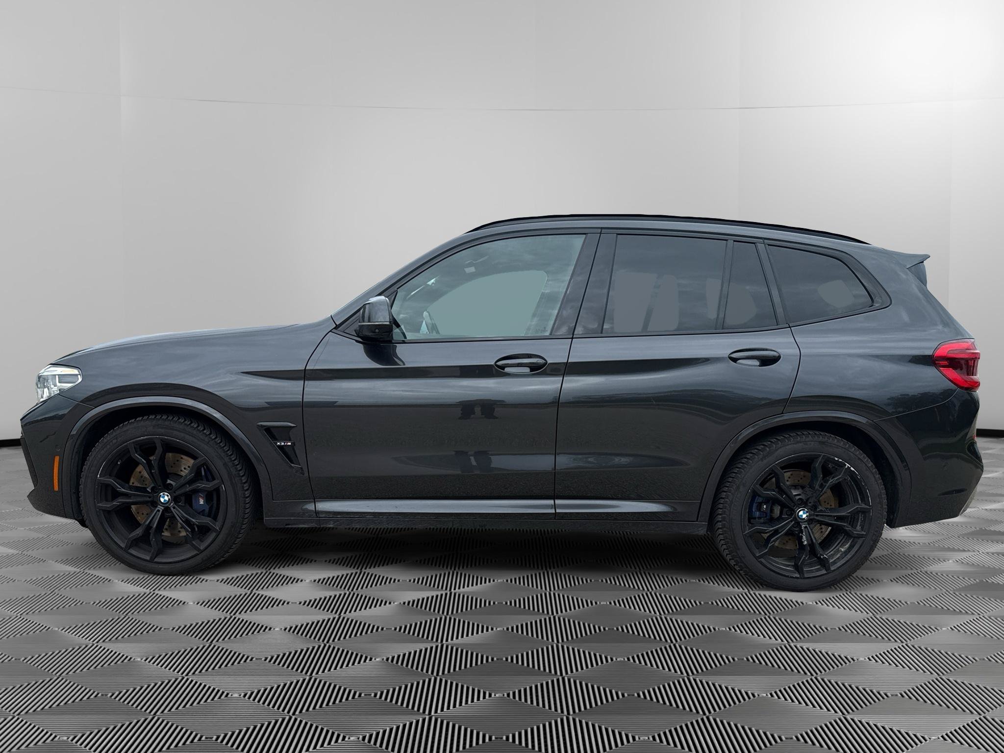 Used 2020 BMW X3 M w/ Executive Package AWD/4WD image 2