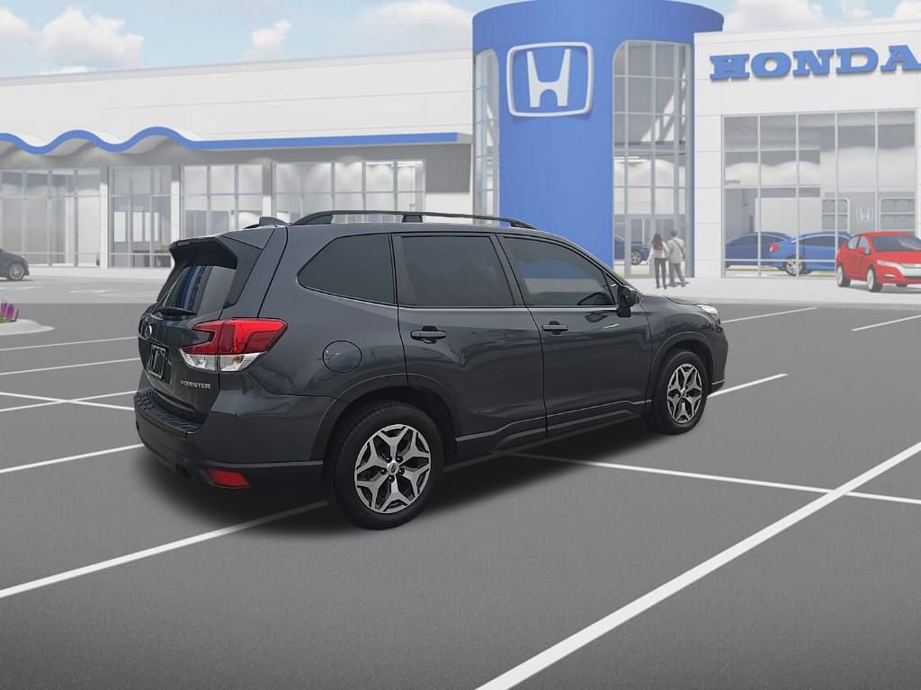 Used 2021 Subaru Forester Premium image 9