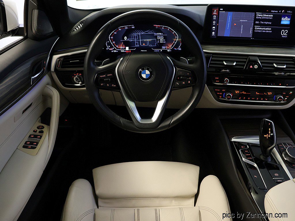 Used 2022 BMW 540i w/ Premium Package image 15