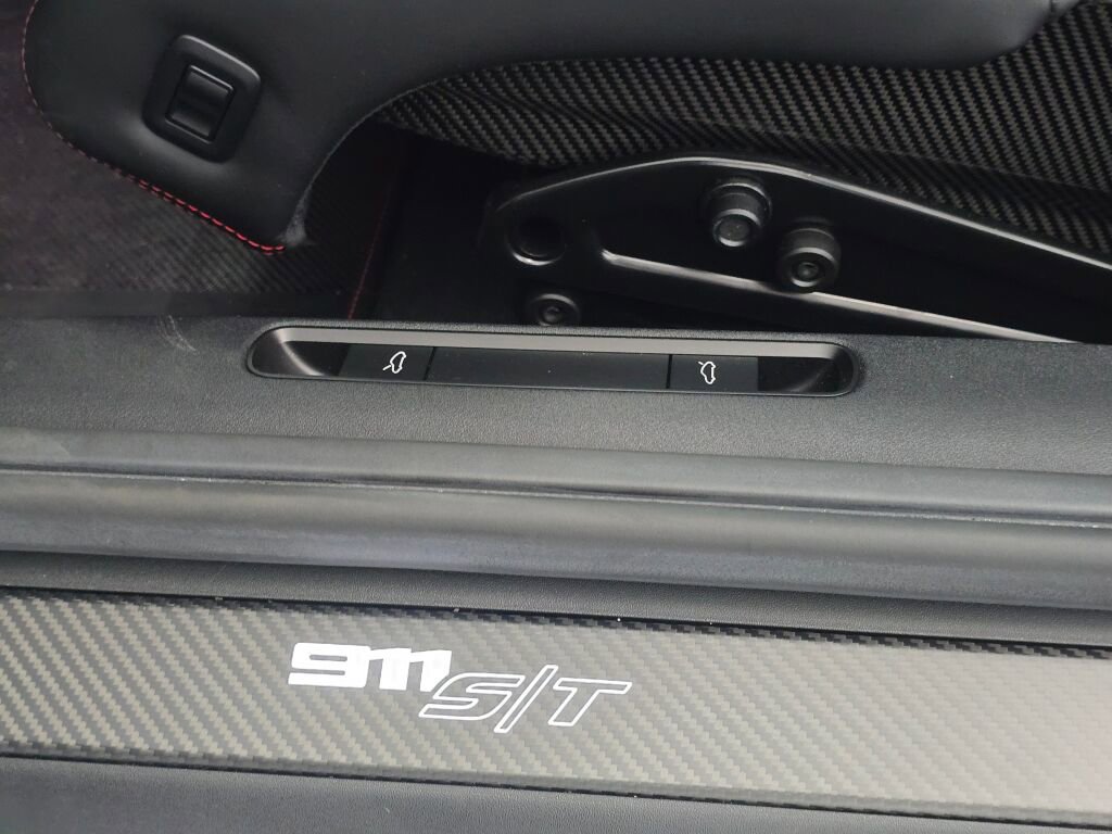 Certified 2024 Porsche 911 GT3 RS RWD image 35