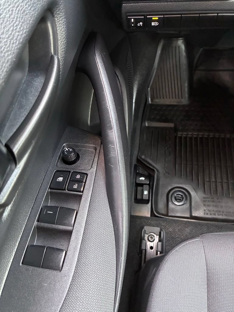 Used 2024 Toyota Corolla LE FWD image 22