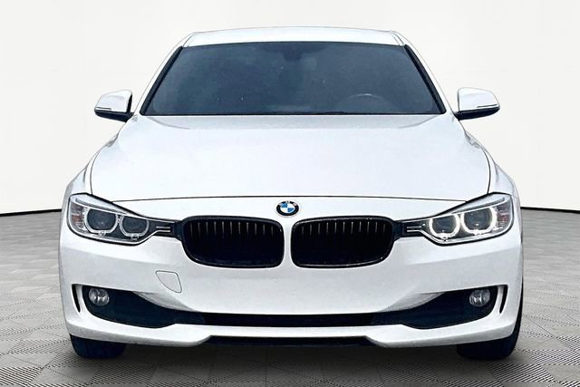 Used 2015 BMW 320i Sedan RWD image 3