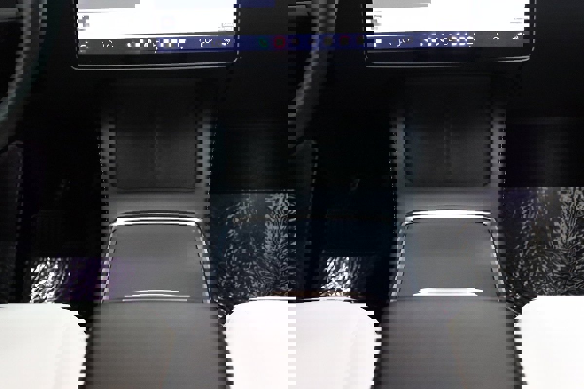 Used 2021 Tesla Model Y Long Range image 35