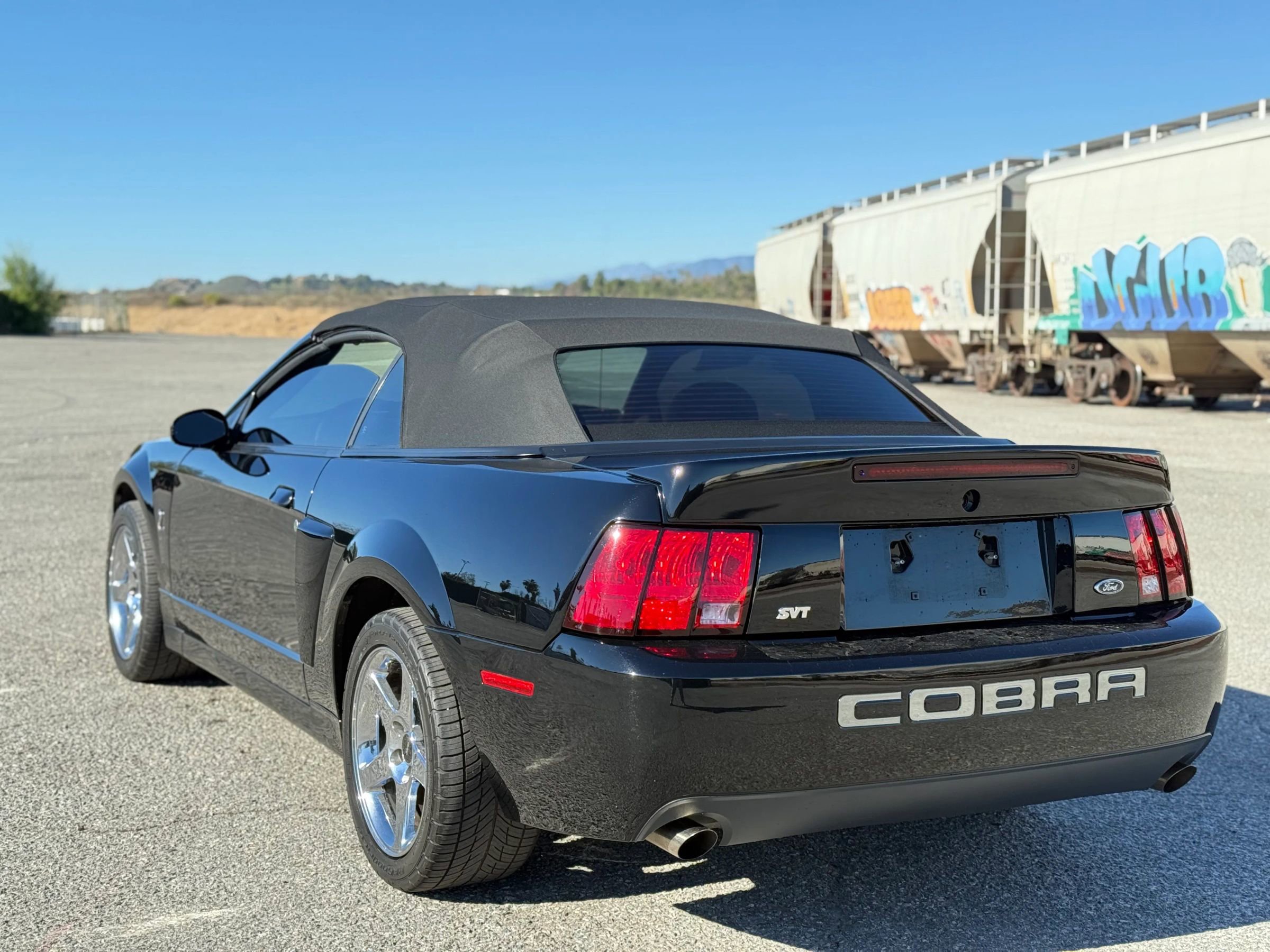 Used 2004 Ford Mustang Cobra image 6
