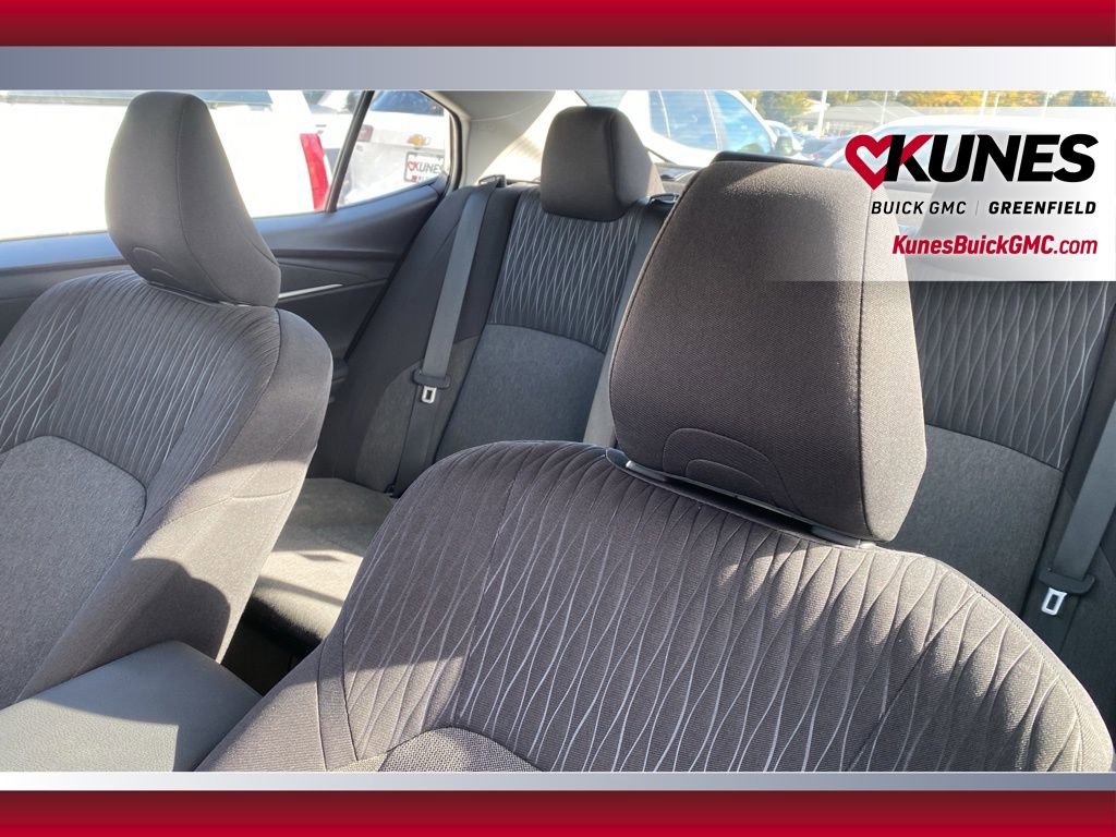 Used 2025 Toyota Camry LE image 16