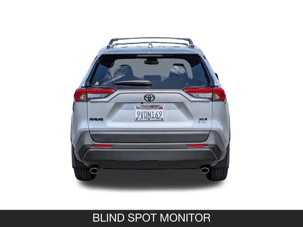 Used 2025 Toyota RAV4 XLE AWD/4WD image 9