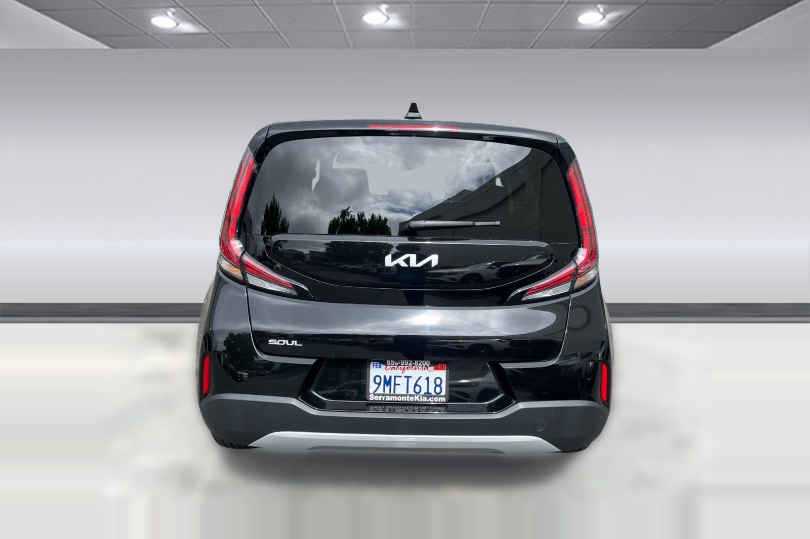 Used 2023 Kia Soul LX w/ LX Technology Package FWD image 5