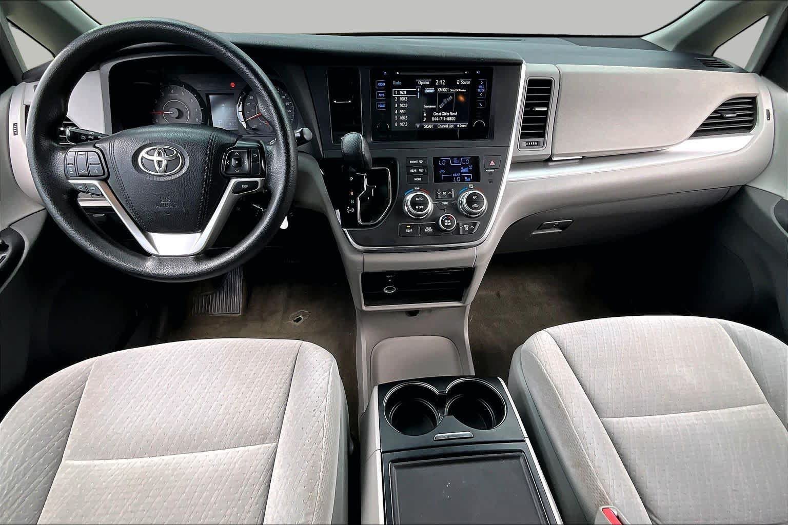 Used 2015 Toyota Sienna LE FWD image 15